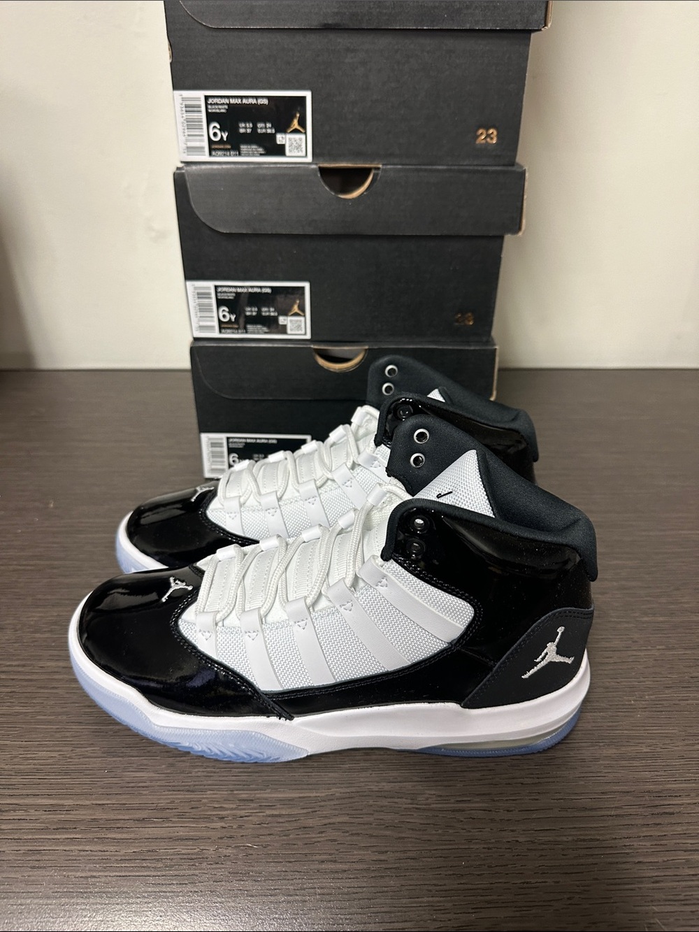 Brand New Jordan Kids' Max Aura Black and White High-Top Sneakers F55
